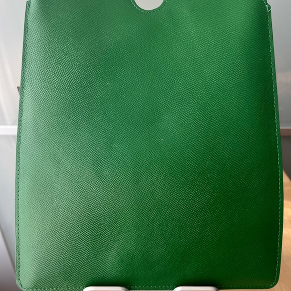 Cynthia Rowley Genuine Saffiano Leather iPad/Tablet Sleeve in Hunter Green - Picture 3 of 8